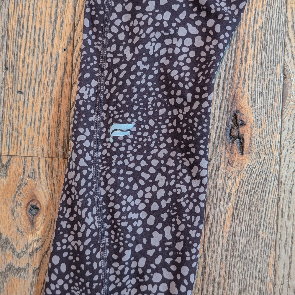 Fabletics Brown & Tan Patterned Activewear Set - image 6